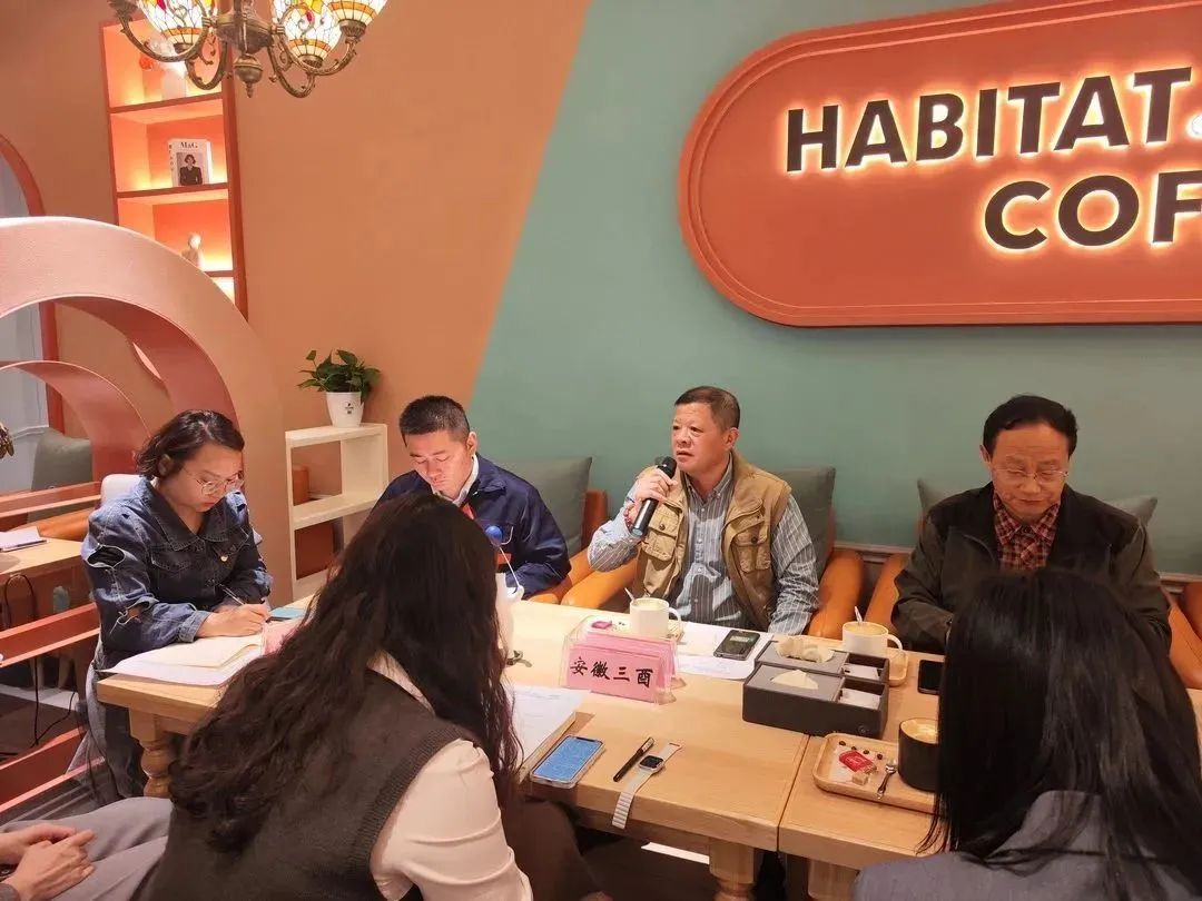 读书日！咖啡香遇上书香，来一场阅读共话