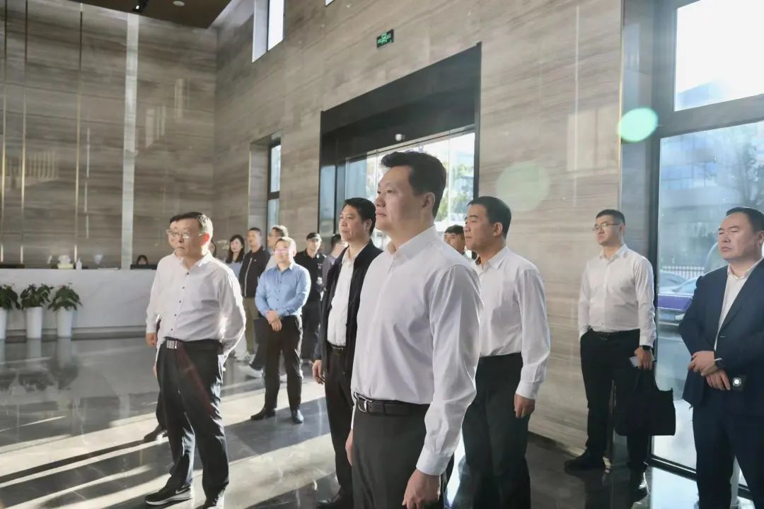 黑龙江省双鸭市政府考察团一行莅临三酉企业参观考察