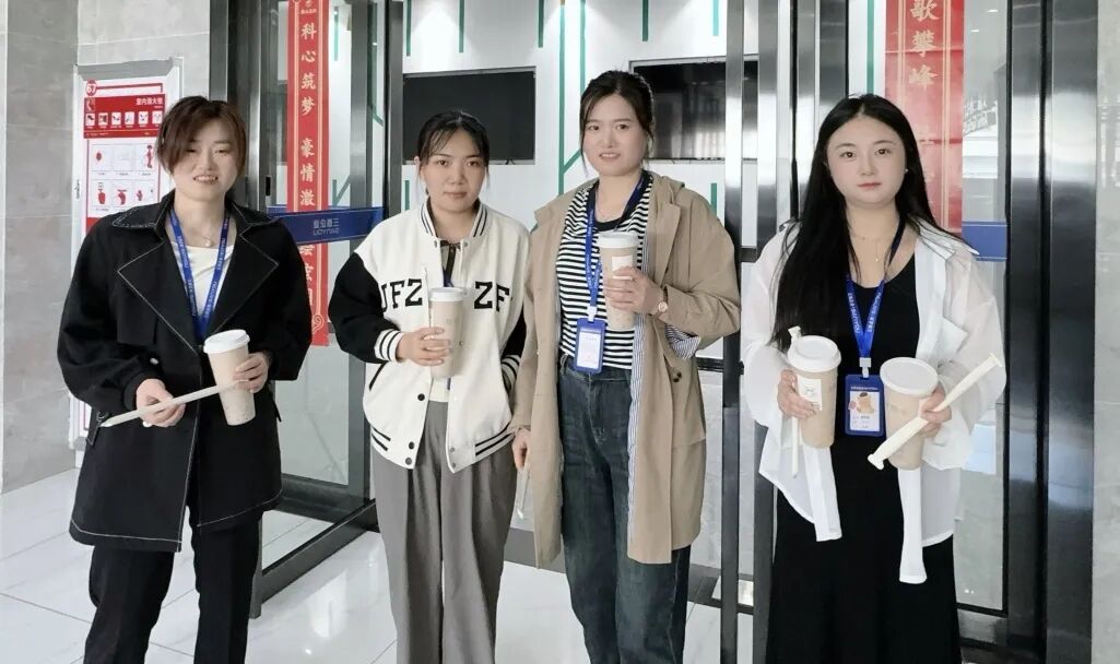 母亲节专属宠爱，一杯奶茶温暖妈妈的心！